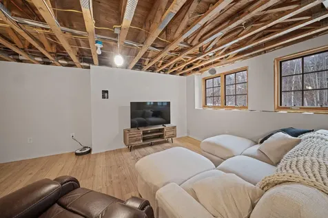 73 Jillian Way Glenburn ME 04401