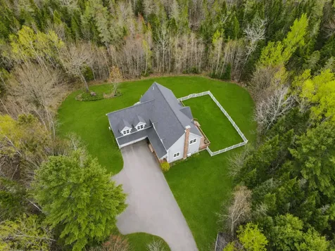 73 Jillian Way Glenburn ME 04401