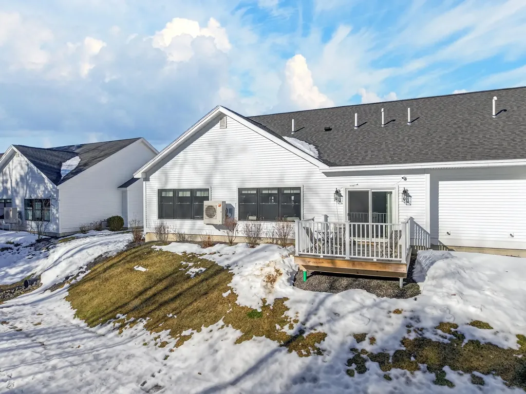 19 Mill Commons Drive Scarborough ME 04074