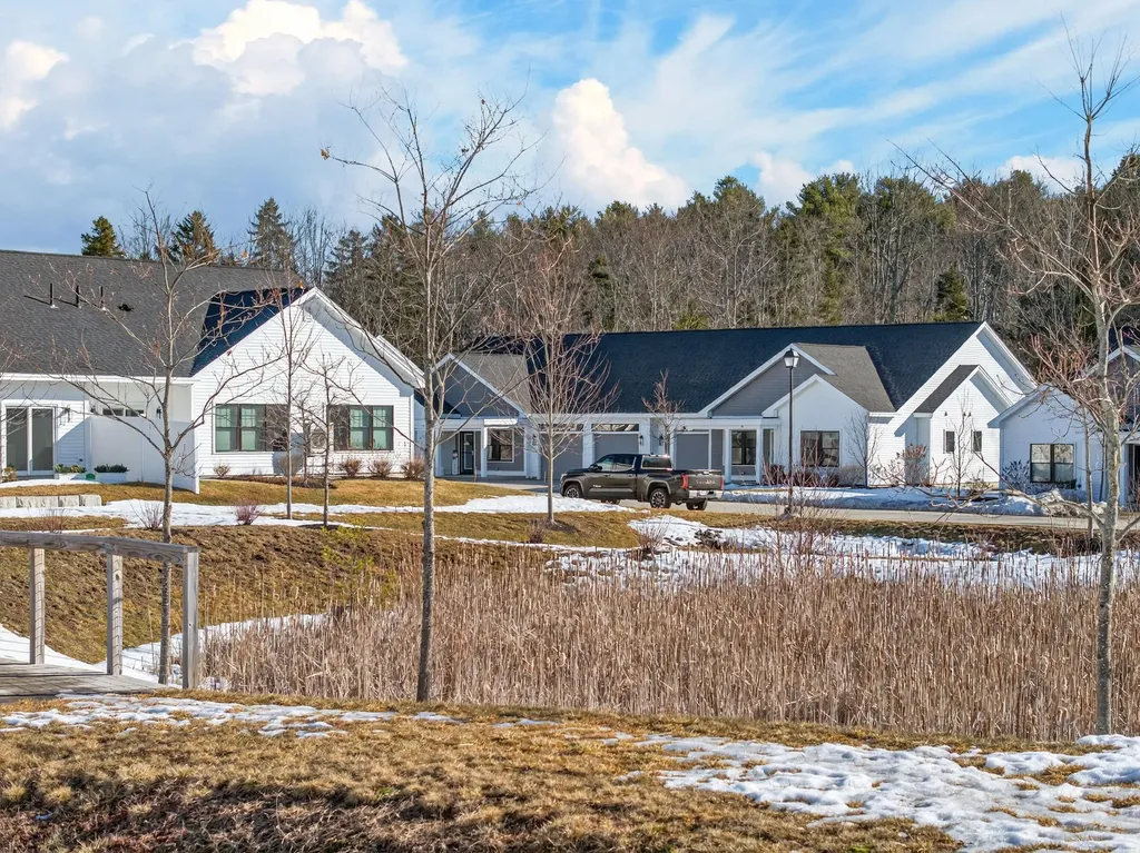 19 Mill Commons Drive Scarborough ME 04074