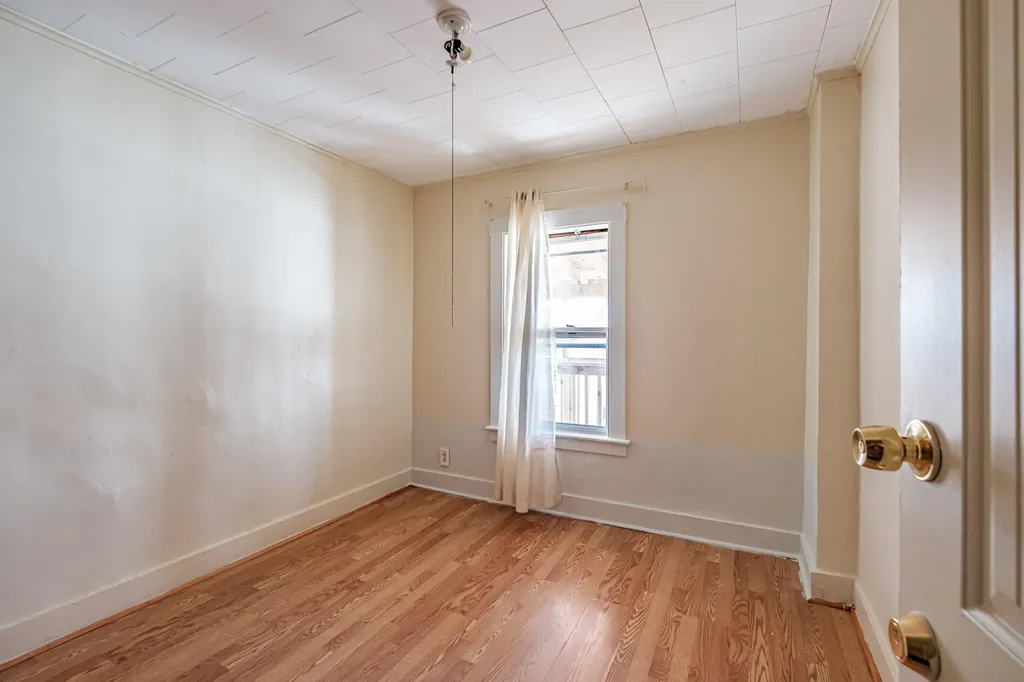 291 Bates Street Lewiston ME 04240