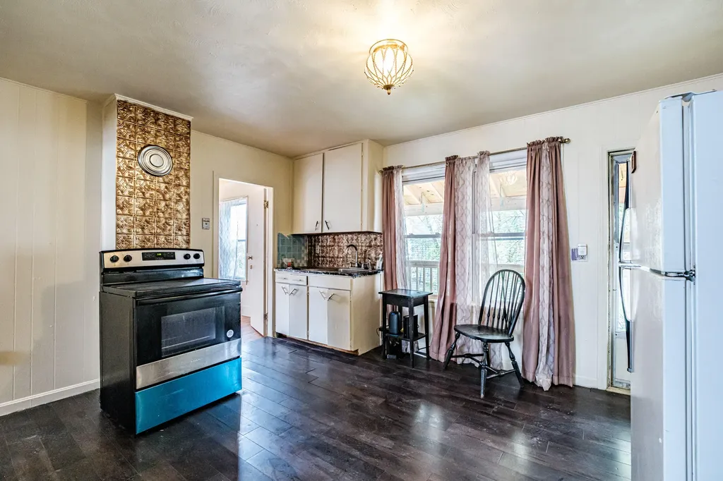 291 Bates Street Lewiston ME 04240
