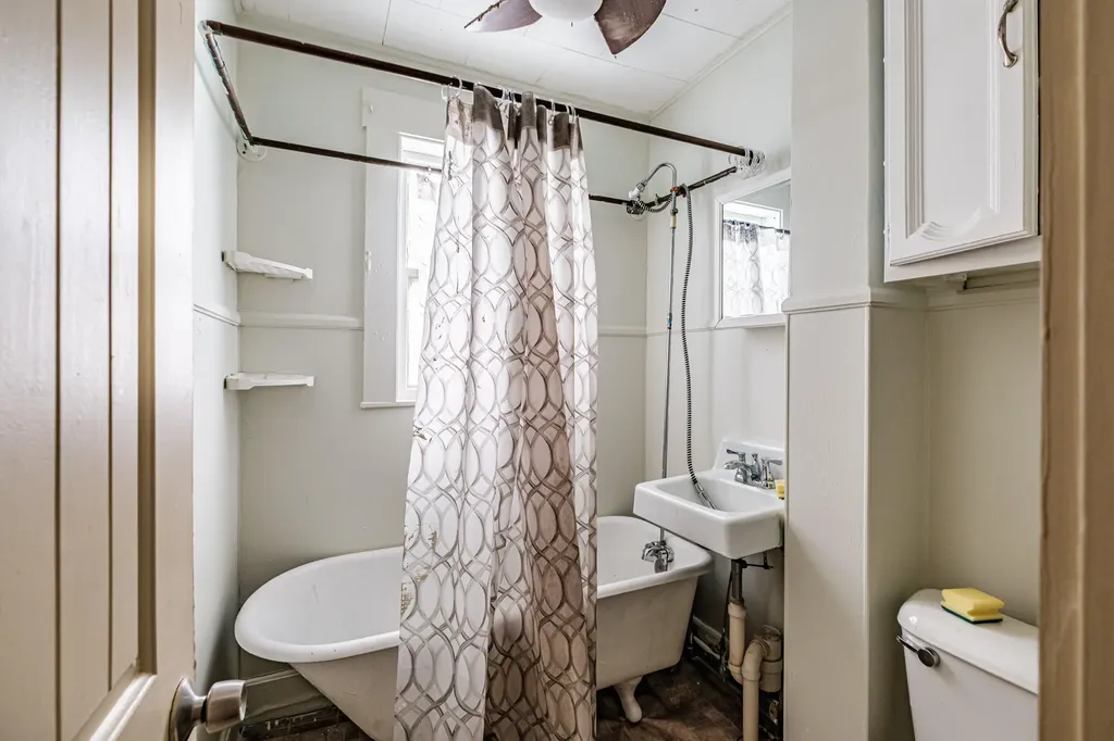 291 Bates Street Lewiston ME 04240