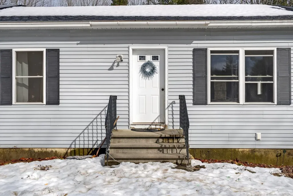 599 Fletcher Road Auburn ME 04210