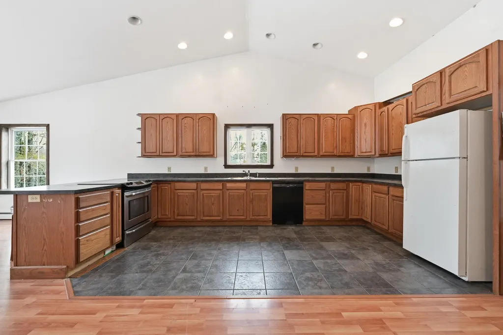 270 Mayall Road Gray ME 04039