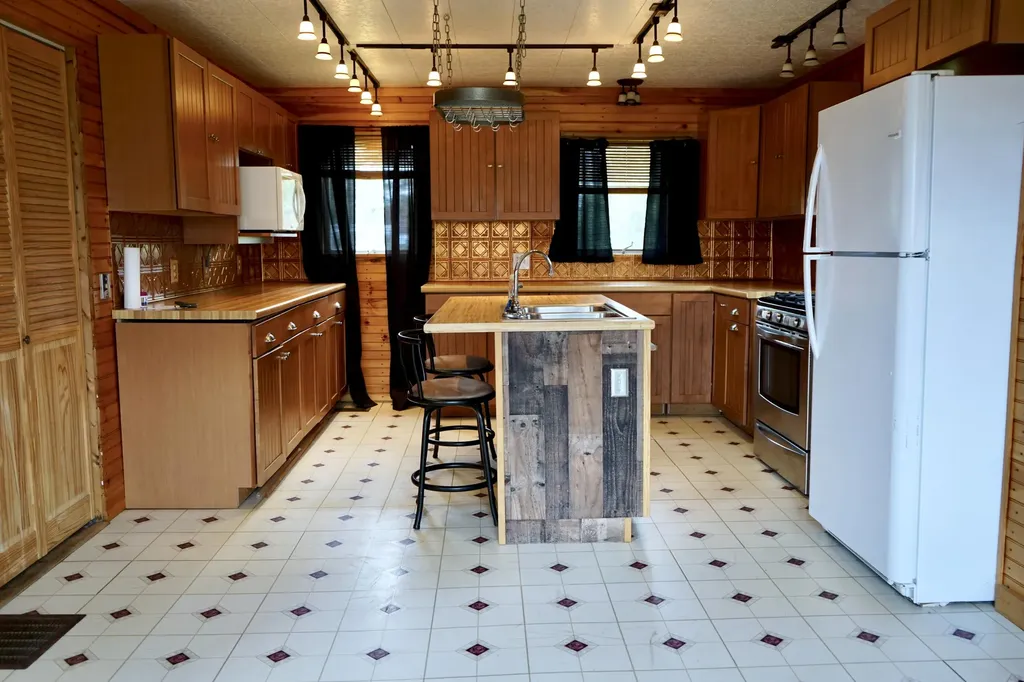 69 Smithfield Road Norridgewock ME 04957