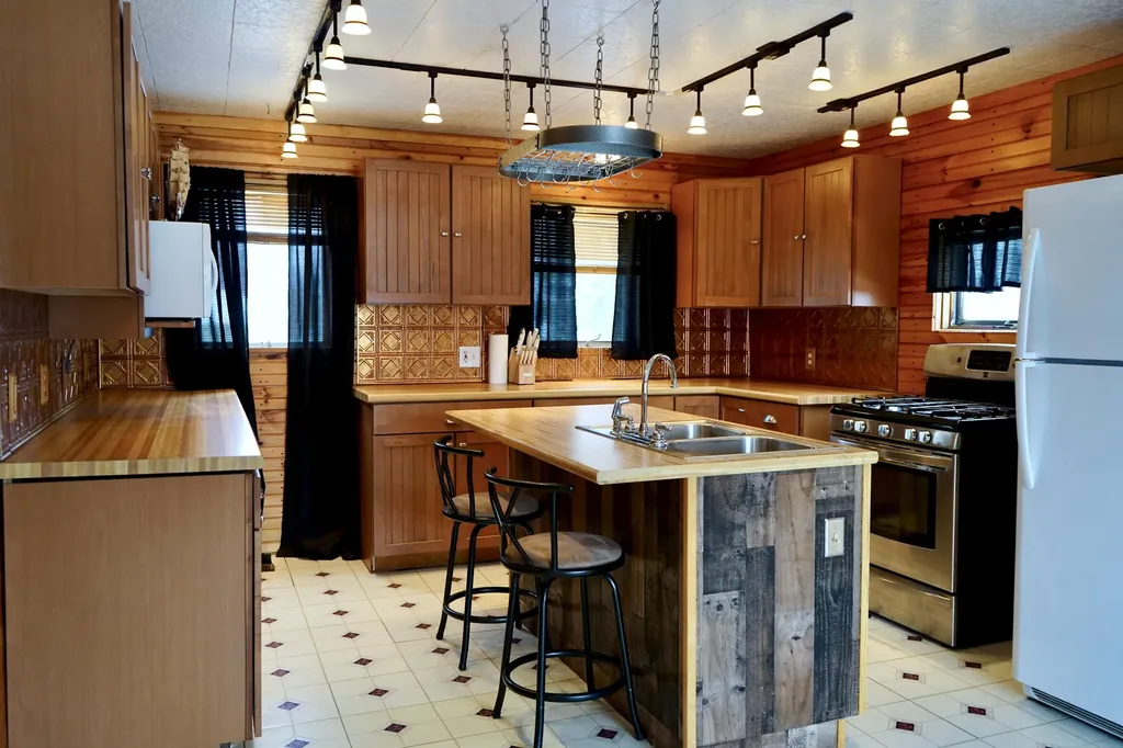 69 Smithfield Road Norridgewock ME 04957