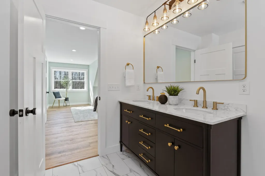 33 Riley Ridge Lane Litchfield ME 04350