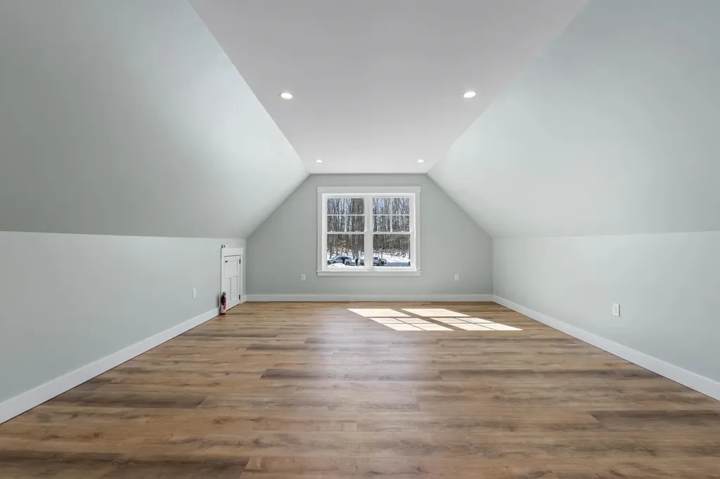 33 Riley Ridge Lane Litchfield ME 04350