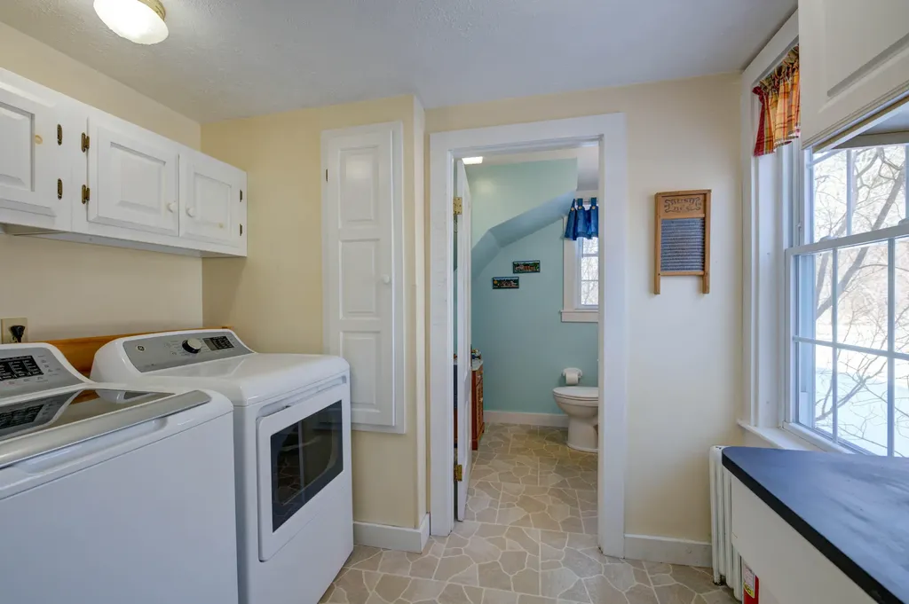 79 Ferry Road Saco ME 04072