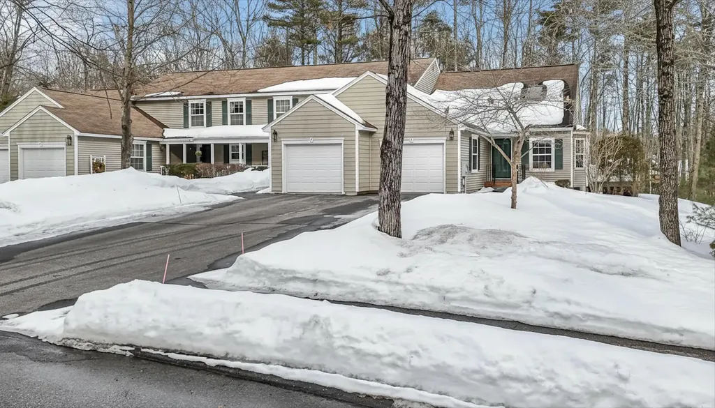 3 Kensington Drive Kennebunk ME 04043