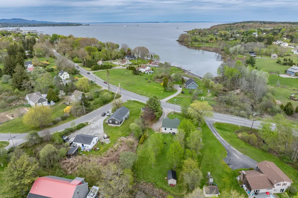185 Ingraham Drive Owls Head ME 04854