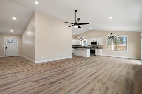 678 Streamside Avenue Hermon ME 04401