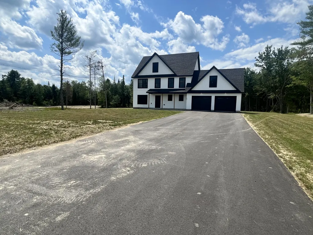 673 Streamside Avenue Hermon ME 04401