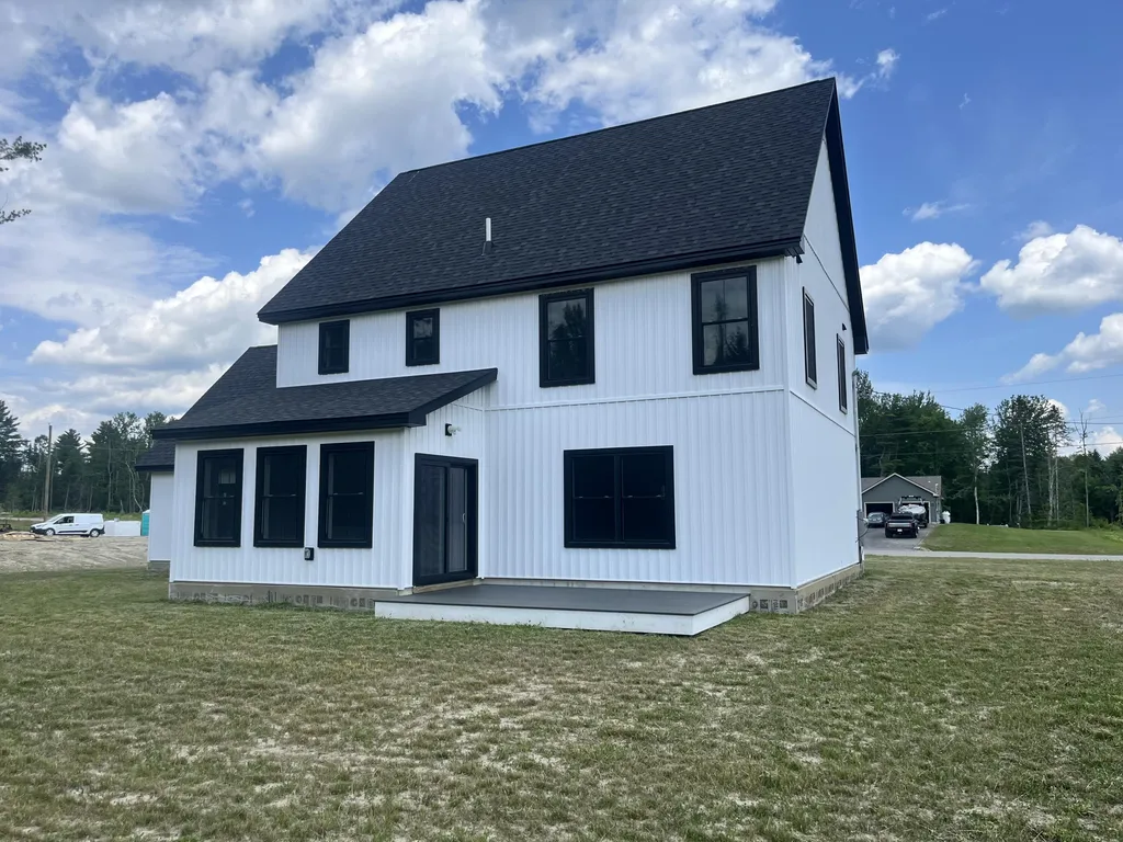 673 Streamside Avenue Hermon ME 04401