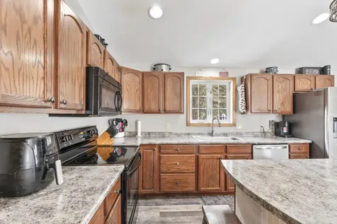 31 Redwood Lane Sanford ME 04073