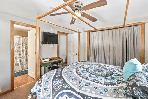 31 Redwood Lane Sanford ME 04073