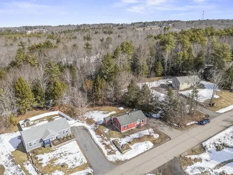 31 Redwood Lane Sanford ME 04073