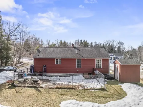 31 Redwood Lane Sanford ME 04073