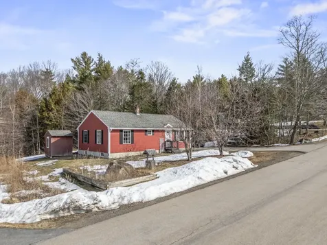 31 Redwood Lane Sanford ME 04073