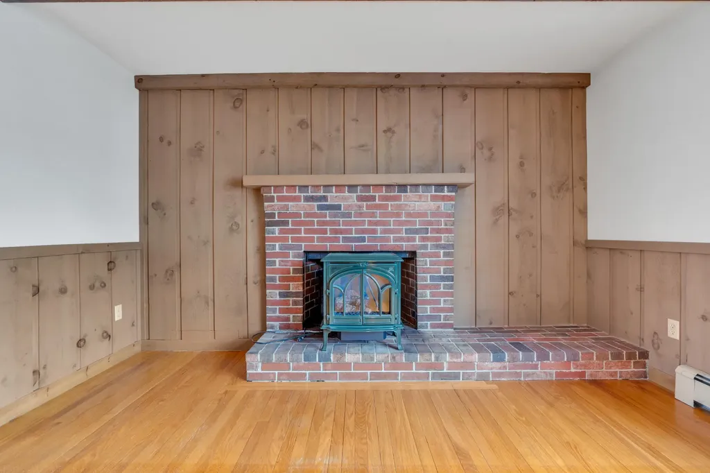 2 Candlewick Lane Cumberland ME 04021