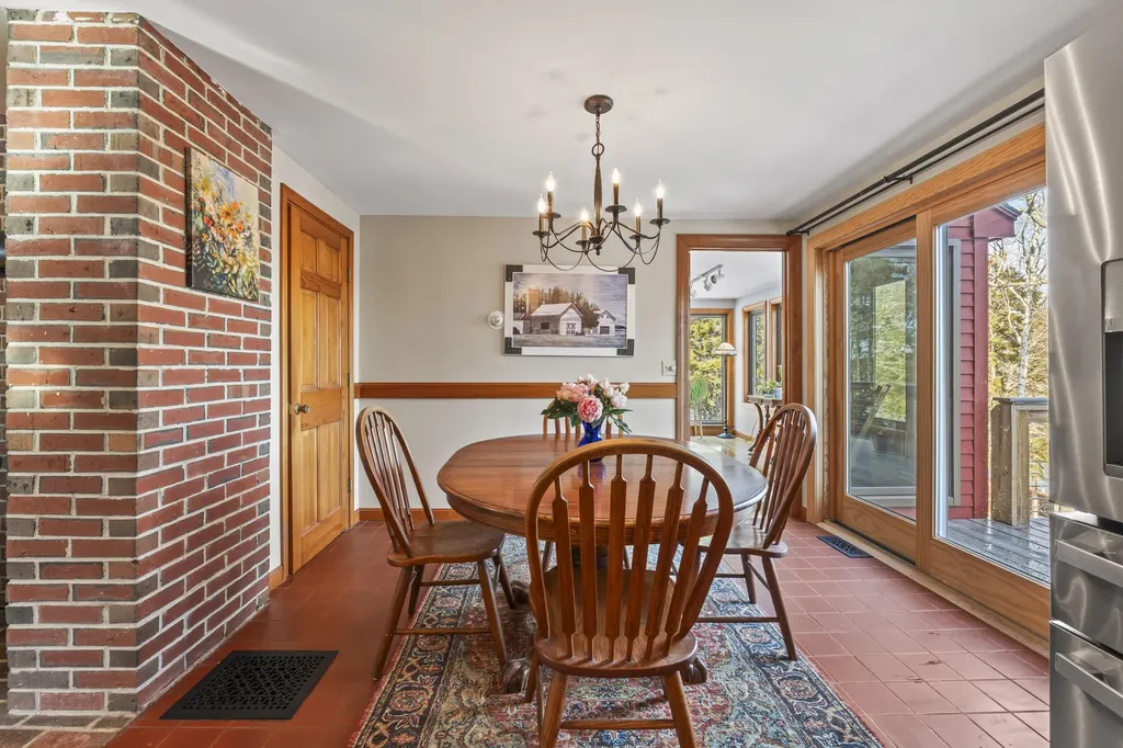 208 Youngs Point Road Wiscasset ME 04578
