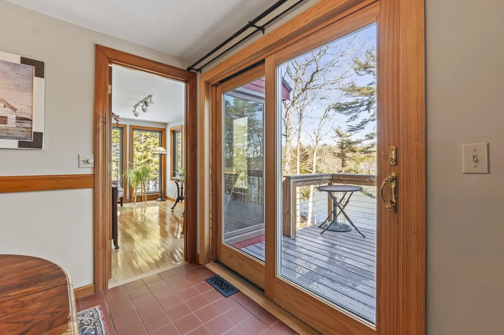 208 Youngs Point Road Wiscasset ME 04578