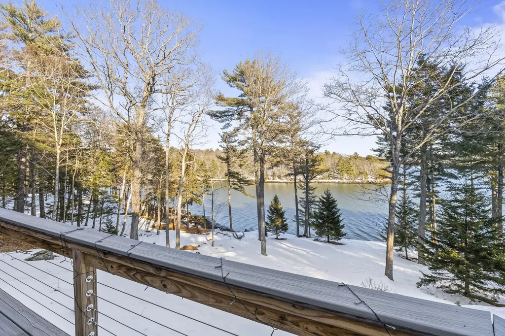208 Youngs Point Road Wiscasset ME 04578