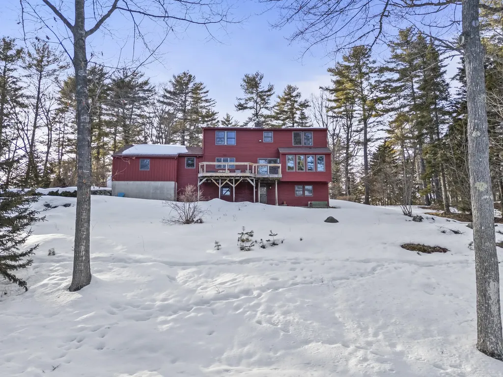 208 Youngs Point Road Wiscasset ME 04578