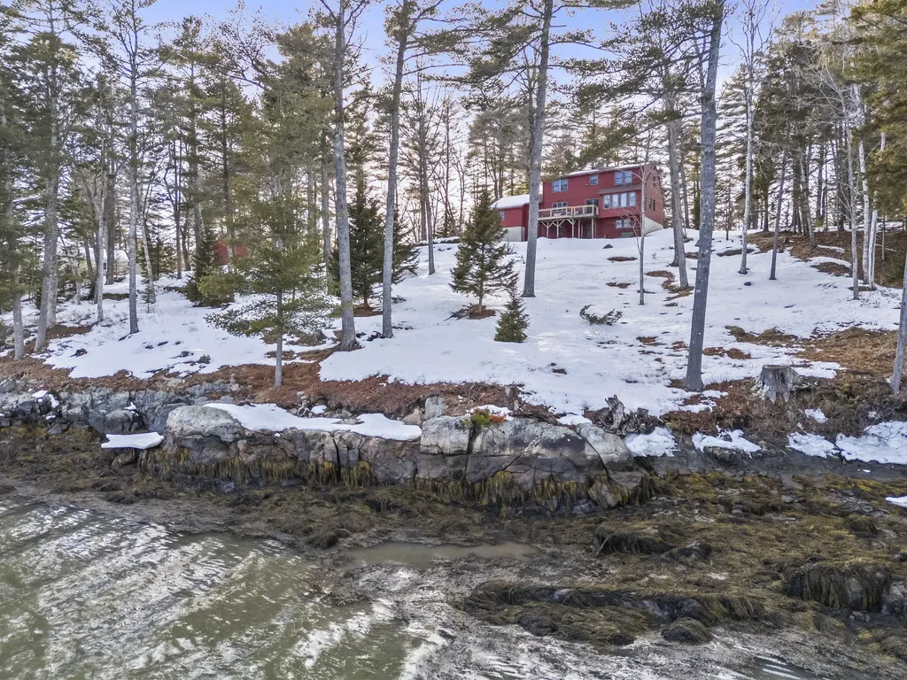 208 Youngs Point Road Wiscasset ME 04578