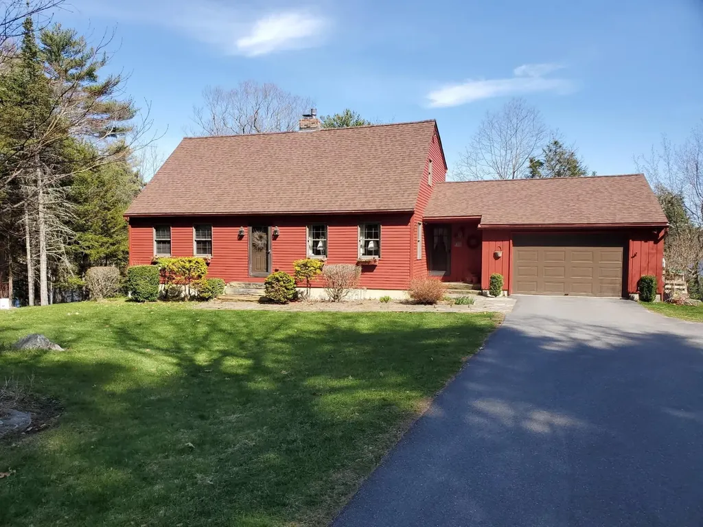 208 Youngs Point Road Wiscasset ME 04578