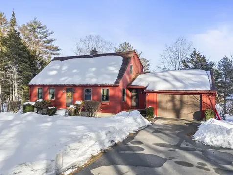 208 Youngs Point Road Wiscasset ME 04578
