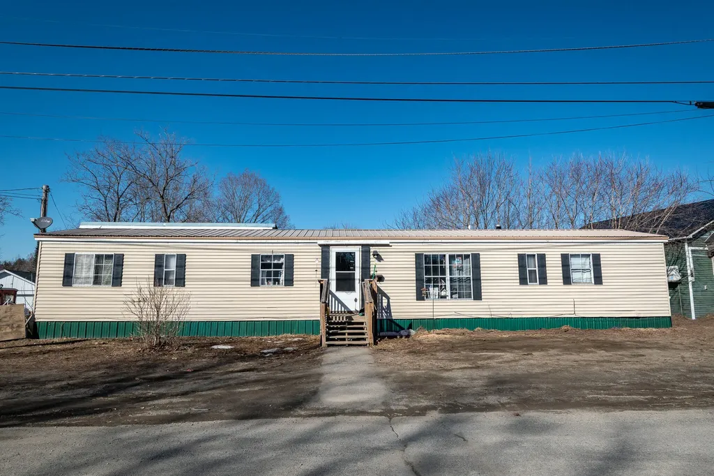 3 Clinton Street Milo ME 04463
