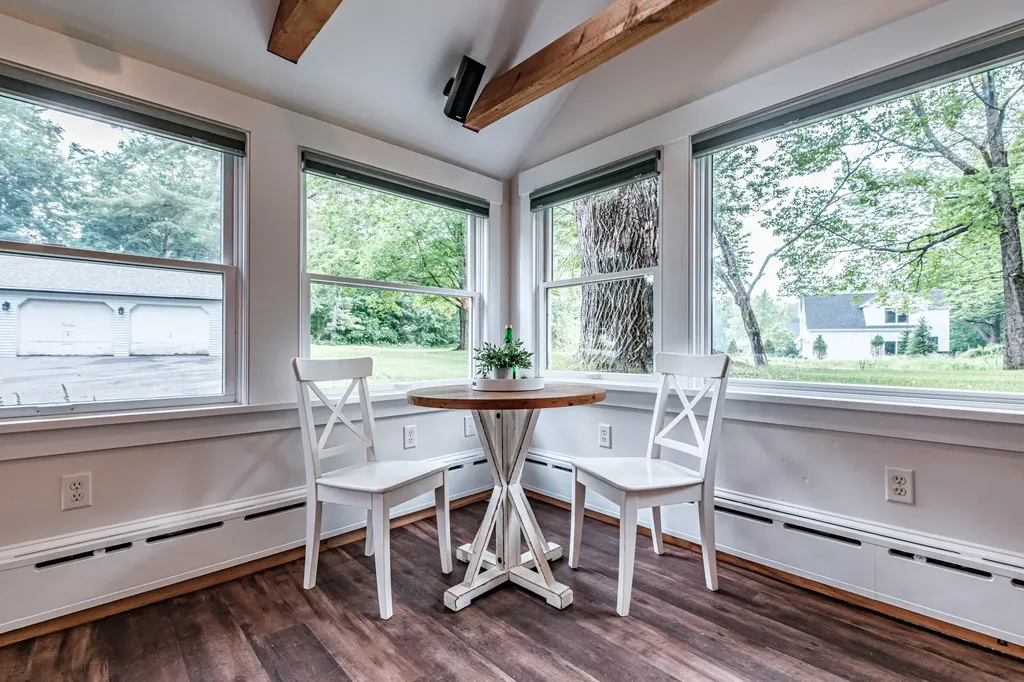 58 Allen Avenue Extension Falmouth ME 04105