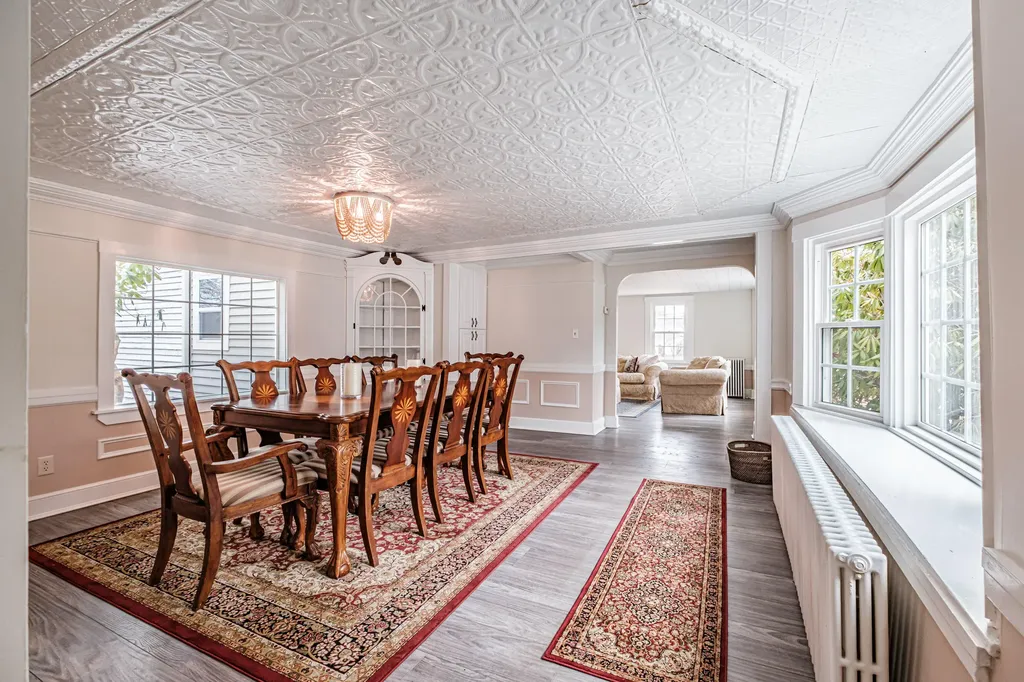 58 Allen Avenue Extension Falmouth ME 04105
