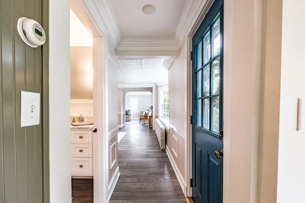 58 Allen Avenue Extension Falmouth ME 04105