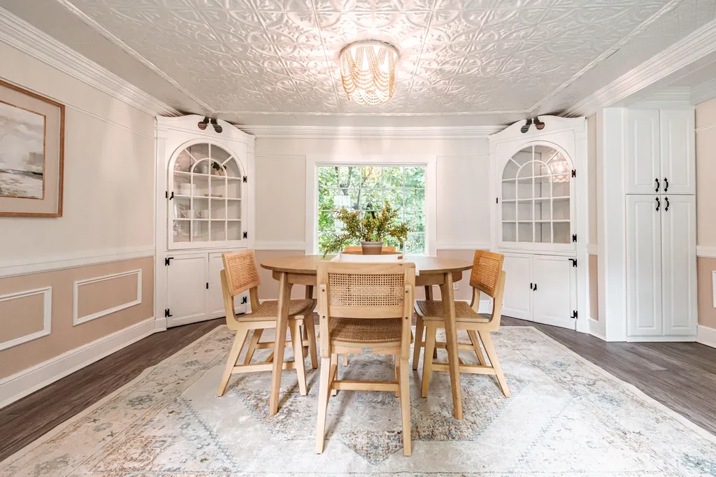 58 Allen Avenue Extension Falmouth ME 04105