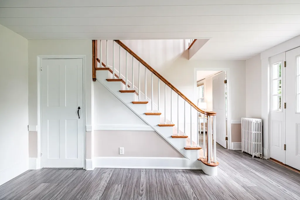 58 Allen Avenue Extension Falmouth ME 04105