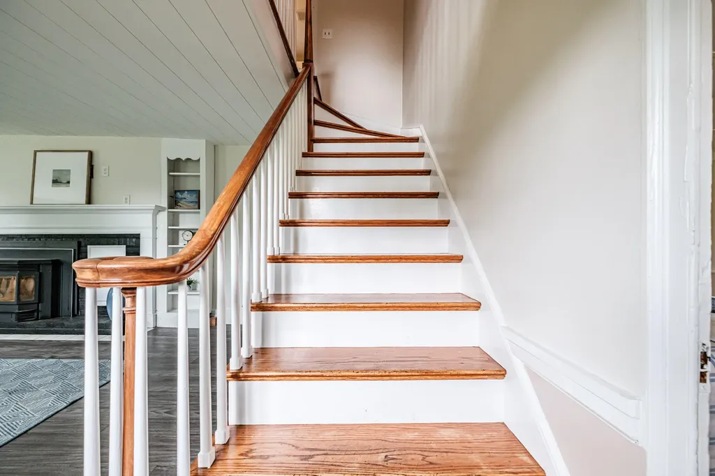 58 Allen Avenue Extension Falmouth ME 04105