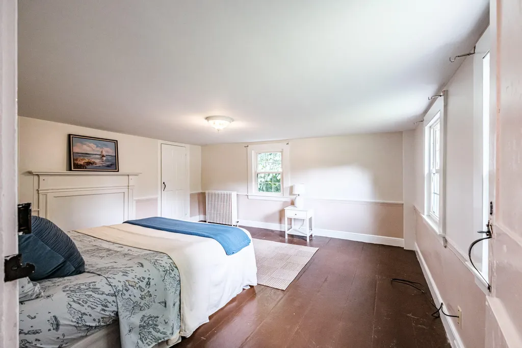 58 Allen Avenue Extension Falmouth ME 04105