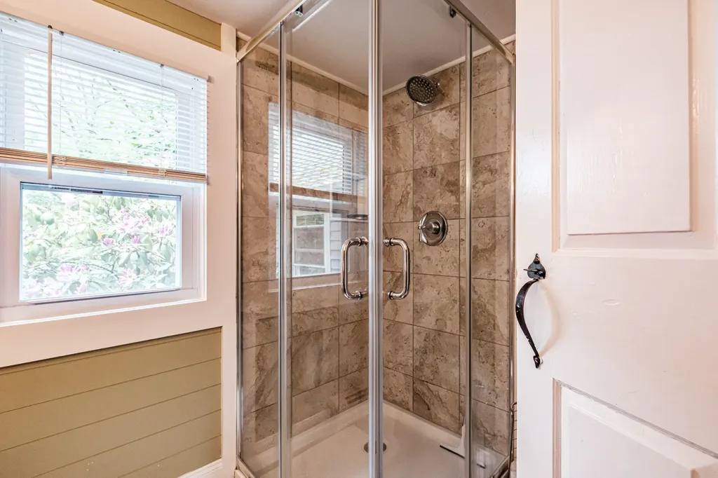 58 Allen Avenue Extension Falmouth ME 04105