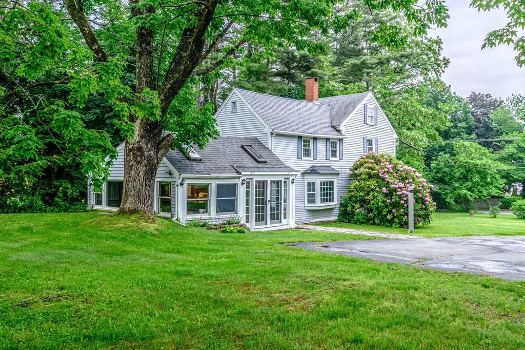 58 Allen Avenue Extension Falmouth ME 04105