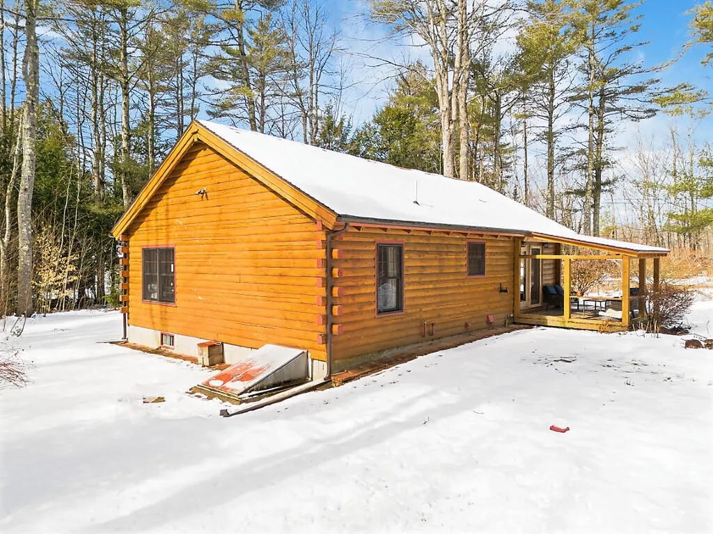 67 Cedar Lane Pittston ME 04345