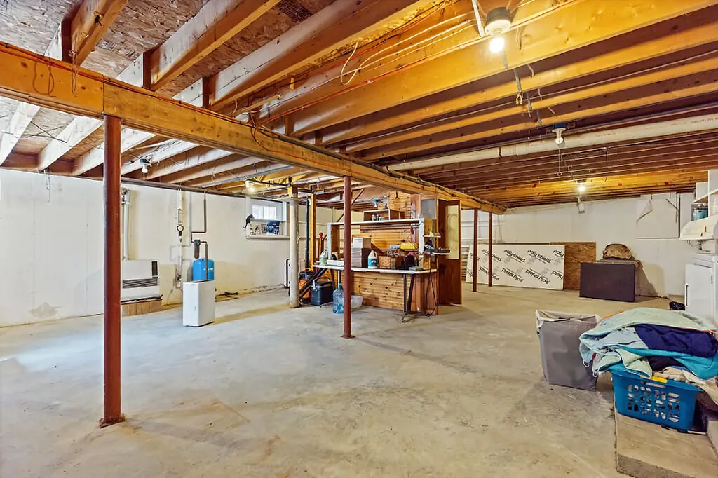 67 Cedar Lane Pittston ME 04345