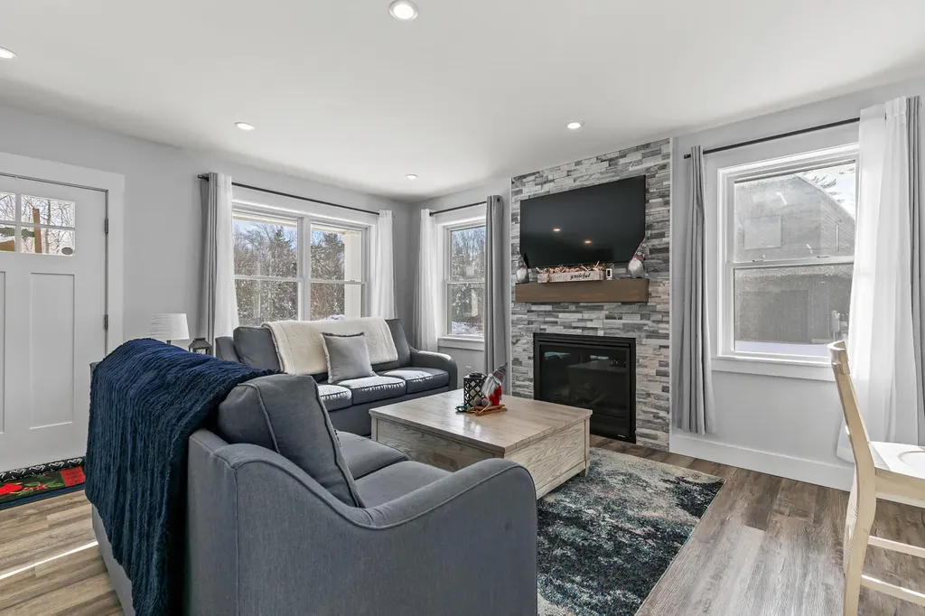 11 Driftwood Lane York ME 03909