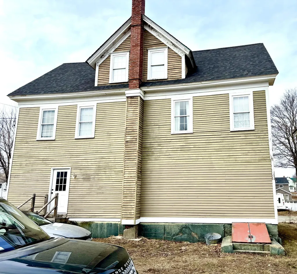 88 Pine Street Millinocket ME 04462