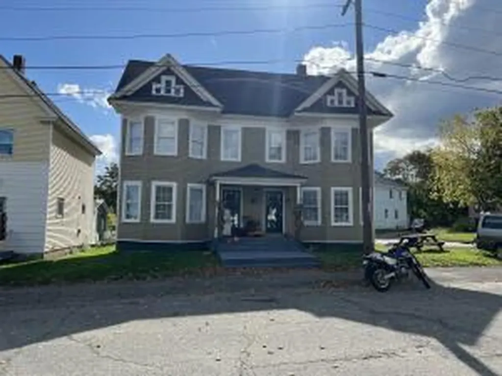 88 Pine Street Millinocket ME 04462