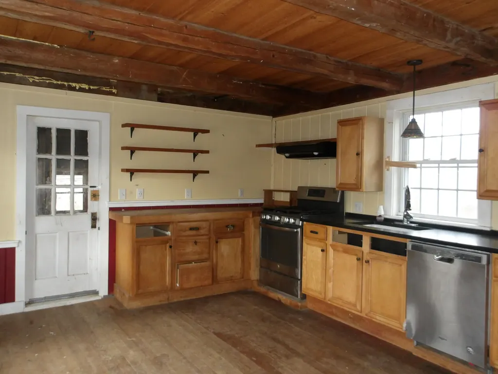 616 Old County Road Rockland ME 04841