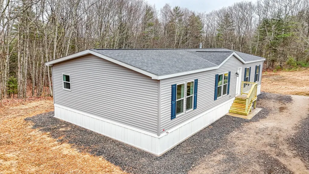 939 Blinn Hill Road Pittston ME 04345