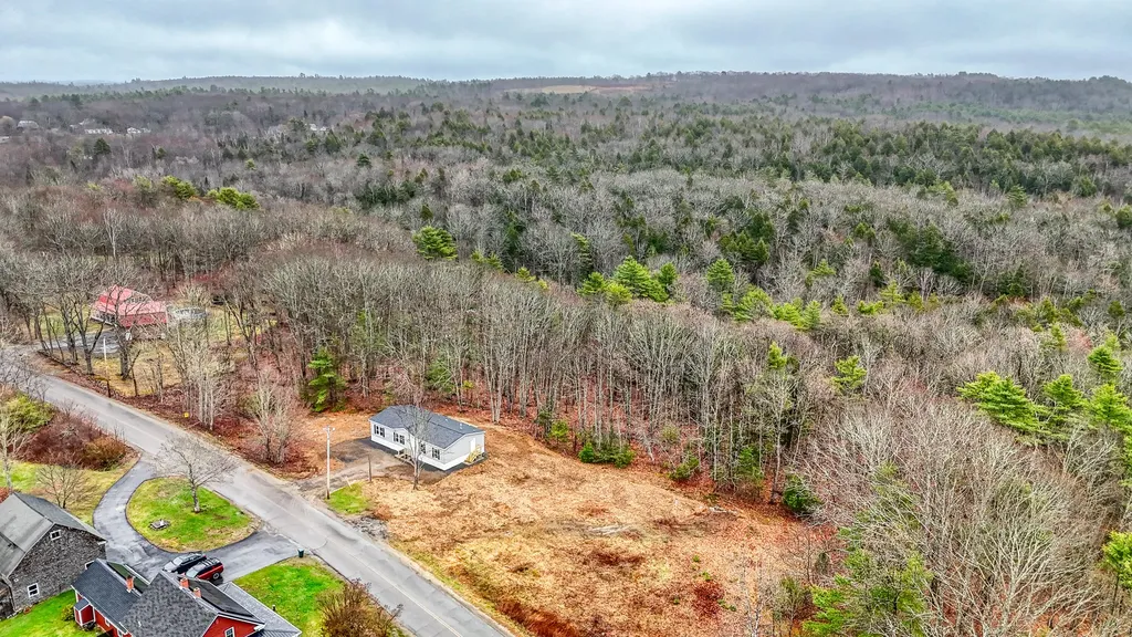939 Blinn Hill Road Pittston ME 04345